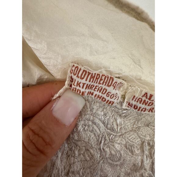 Vintage 60s 100% SILK Ivory rectangular head scarf Gold Thread HAND WOVEN - Picture 6 of 10